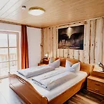 Hotel Zum Matthiasl *