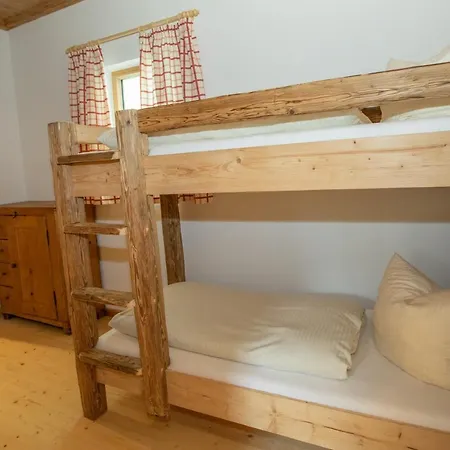 Zum Matthiasl Hotel *