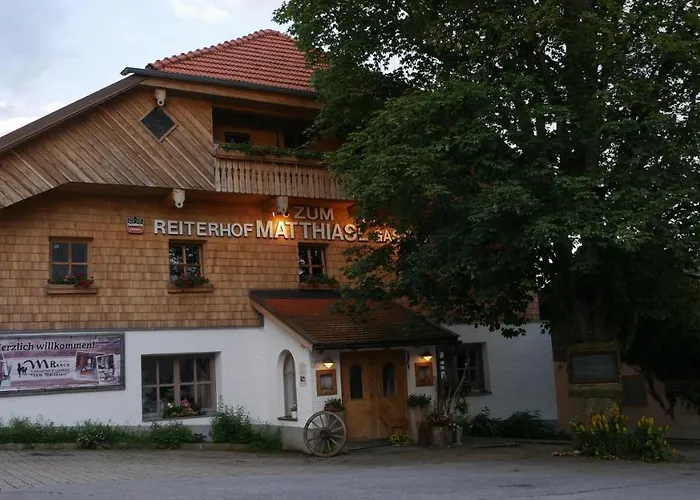 Отель Zum Matthiasl *
